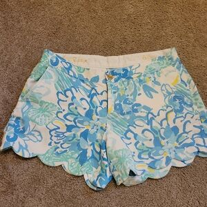 3 inch scalloped Lilly Pulitzer Short !